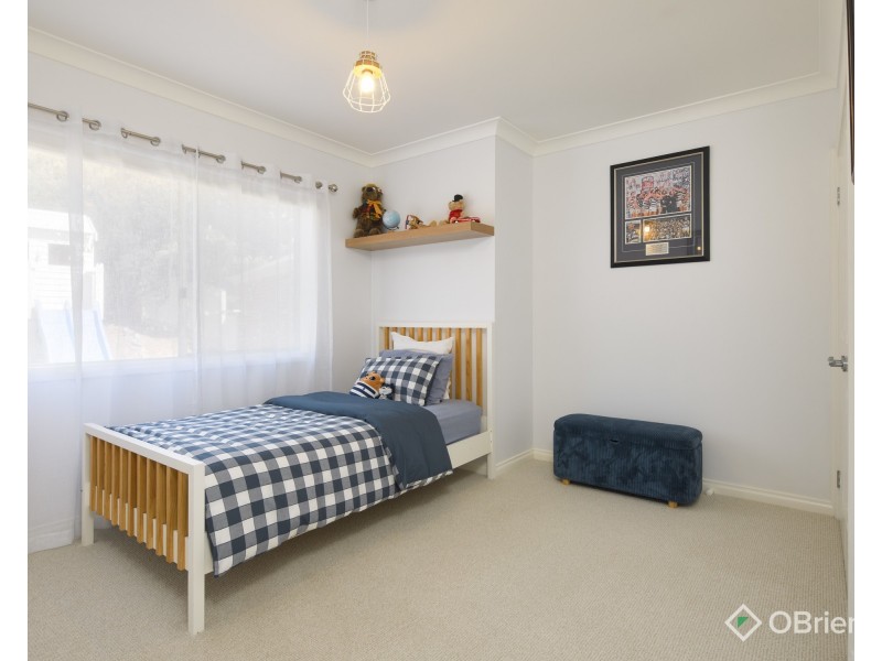 16 Patison Court, Drouin VIC 3818