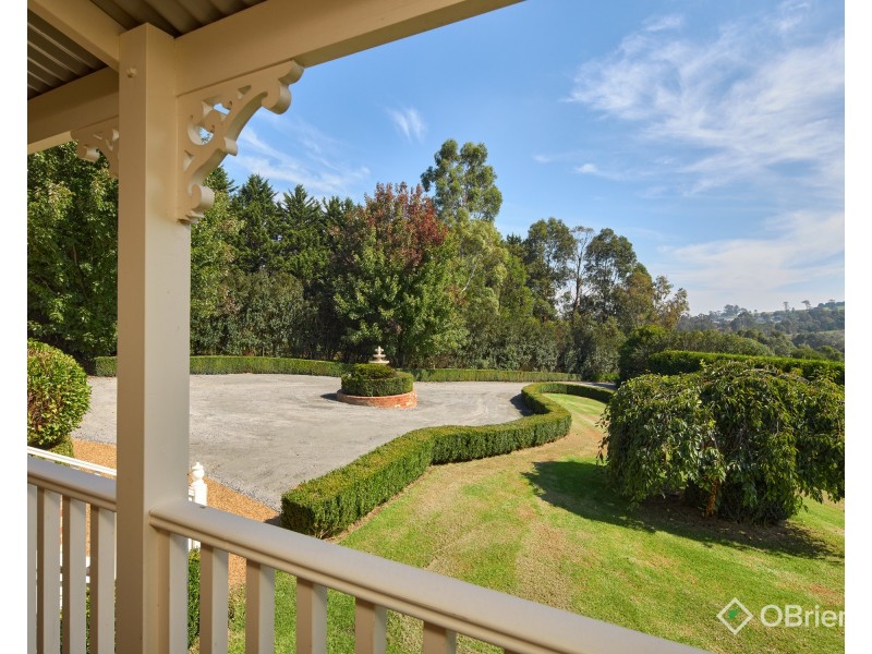 16 Patison Court, Drouin VIC 3818