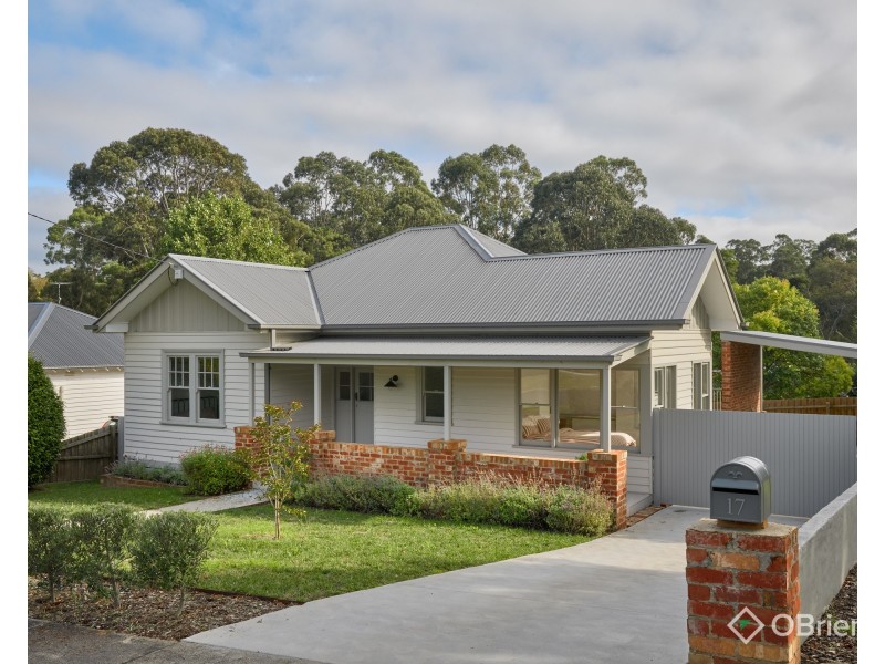 17 Hallyburton Grove, Warragul VIC 3820