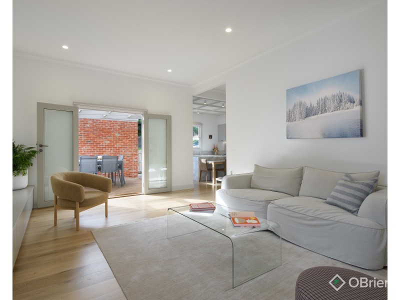 17 Hallyburton Grove, Warragul VIC 3820