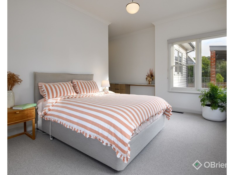 17 Hallyburton Grove, Warragul VIC 3820