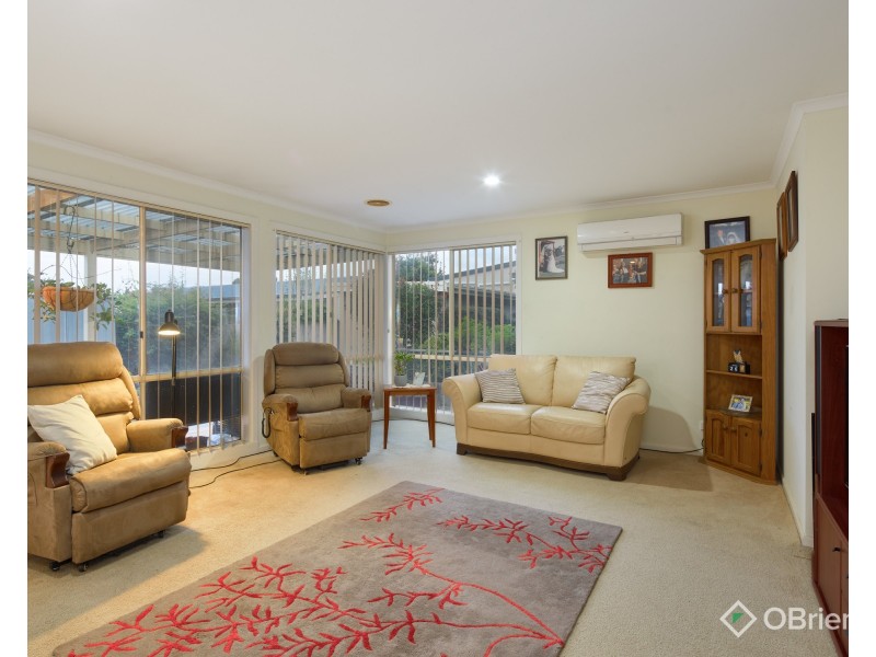 2 Toorongo Street, Drouin VIC 3818