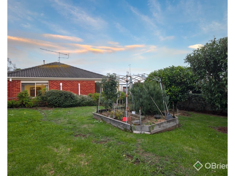 2 Toorongo Street, Drouin VIC 3818