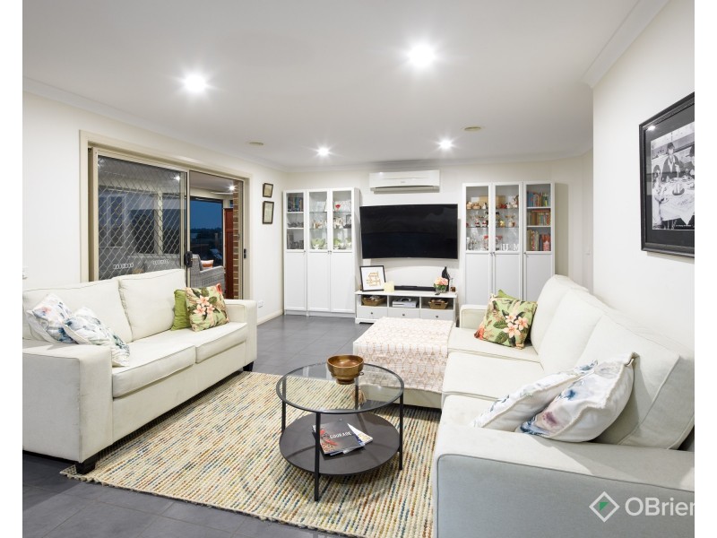 34 Kensington Square, Drouin VIC 3818