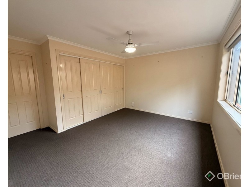 2/19 Kraft Crescent, Drouin VIC 3818