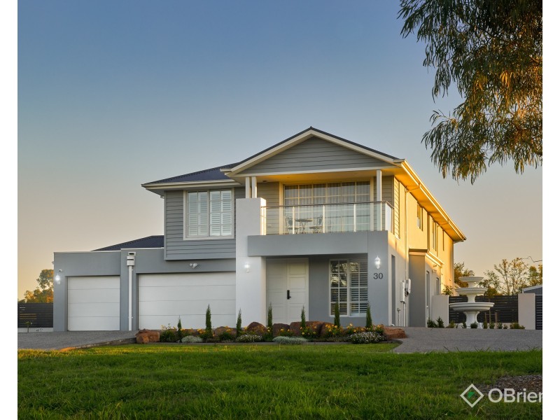 30 Kingston Heath Drive, Drouin VIC 3818