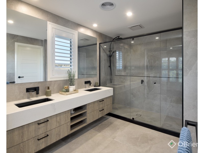 30 Kingston Heath Drive, Drouin VIC 3818