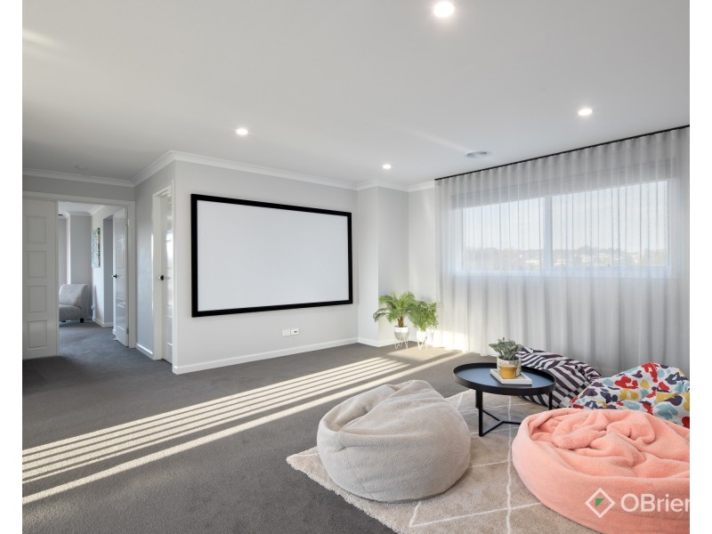 30 Kingston Heath Drive, Drouin VIC 3818