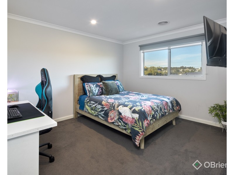 30 Kingston Heath Drive, Drouin VIC 3818