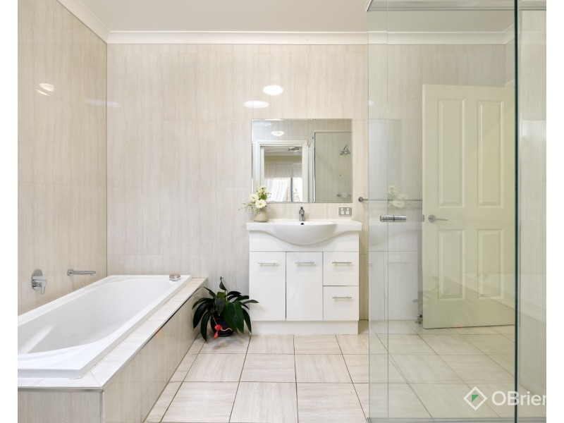 2/54 Clifford Street, Warragul VIC 3820