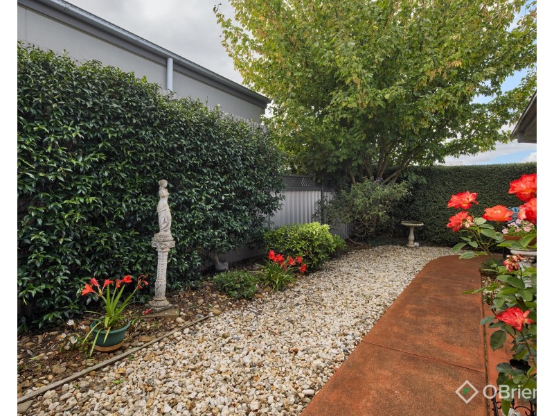 2/54 Clifford Street, Warragul VIC 3820
