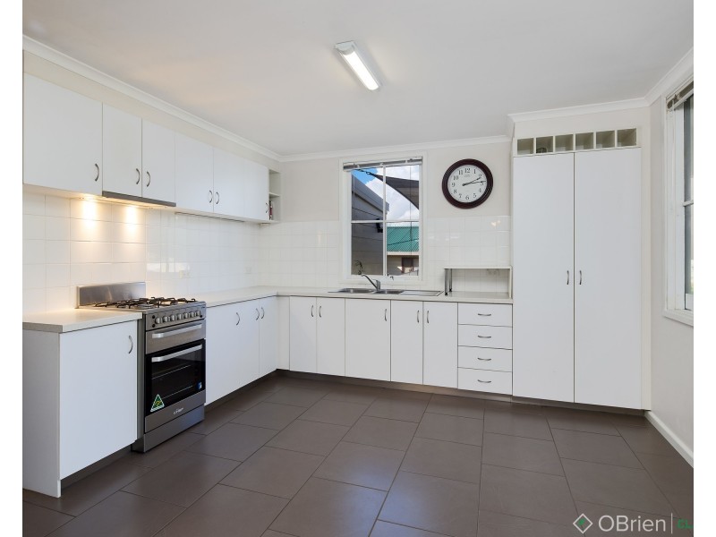 4 Fenton Street, Warragul VIC 3820