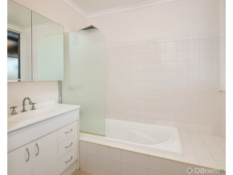 4 Fenton Street, Warragul VIC 3820