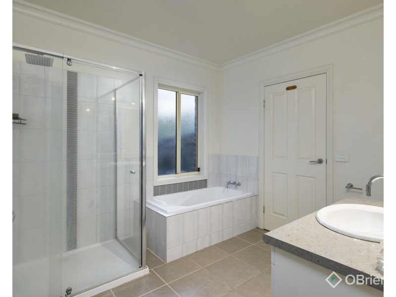 2/8 Stoll Street, Warragul VIC 3820