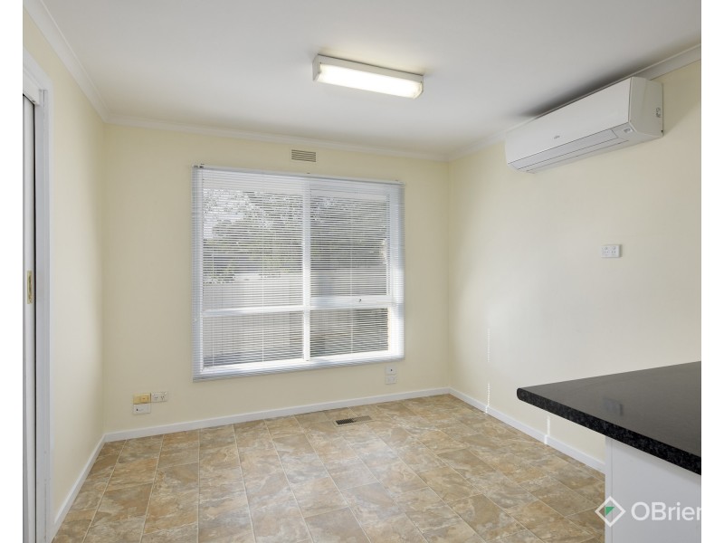 6 Russell Street, Drouin VIC 3818