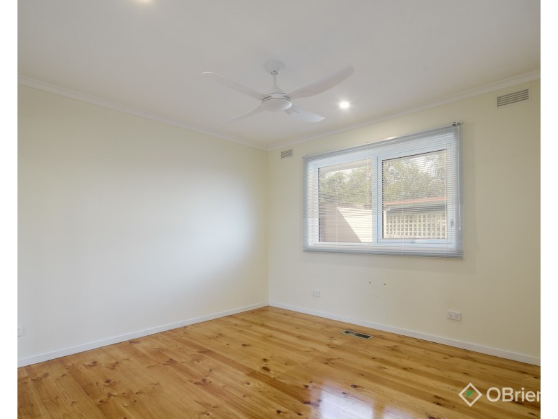 6 Russell Street, Drouin VIC 3818