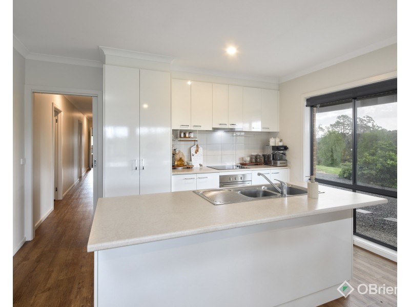 135 Mason Road, Jindivick VIC 3818