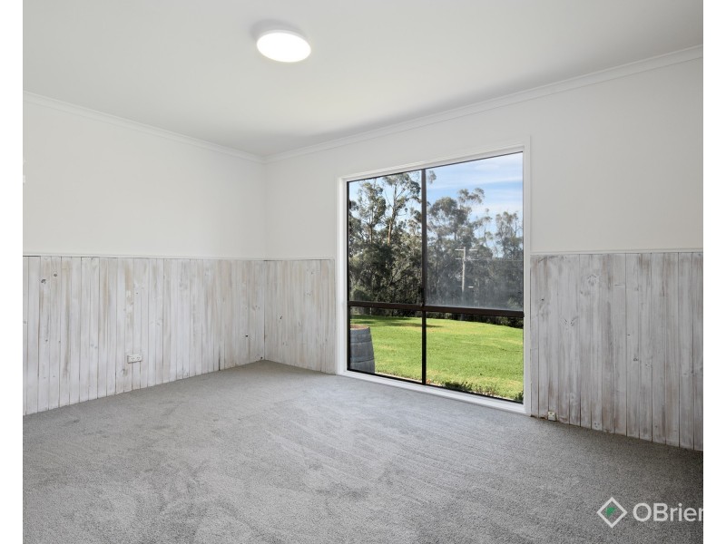 40 Wallaby Court, Garfield North VIC 3814