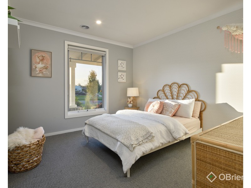 26 Kingston Heath Drive, Drouin VIC 3818