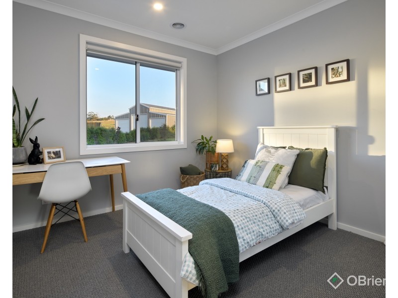 26 Kingston Heath Drive, Drouin VIC 3818