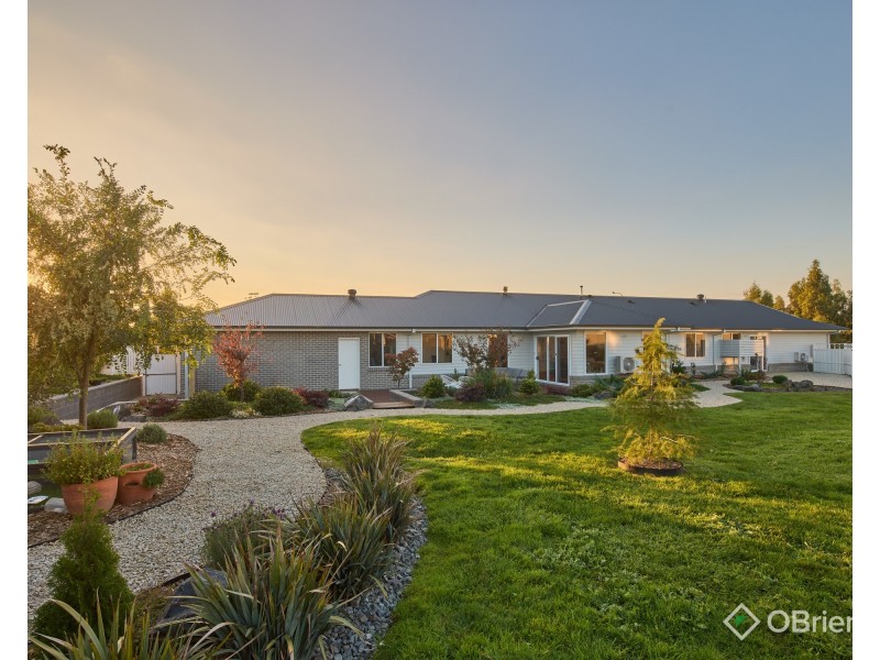 26 Kingston Heath Drive, Drouin VIC 3818