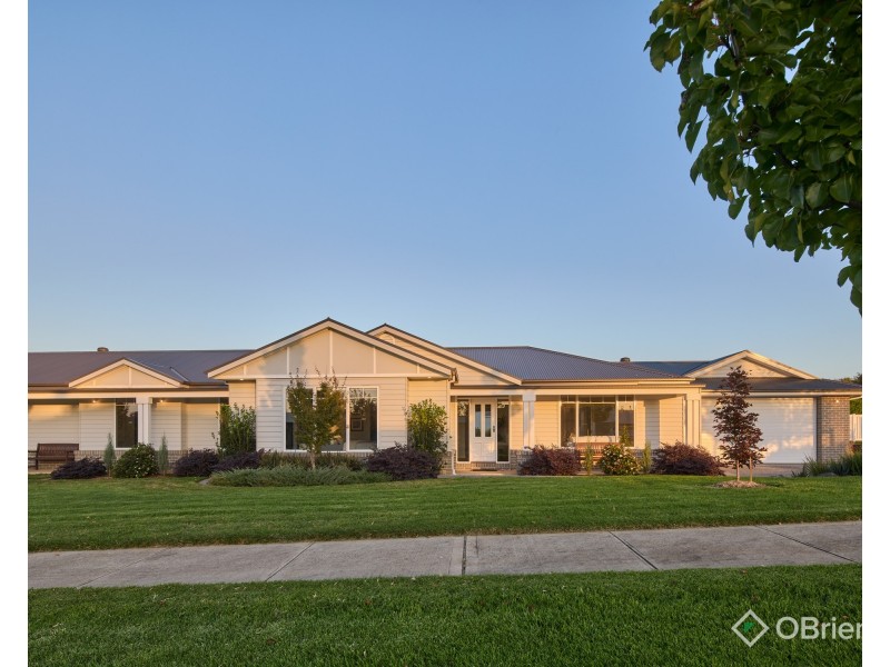 26 Kingston Heath Drive, Drouin VIC 3818