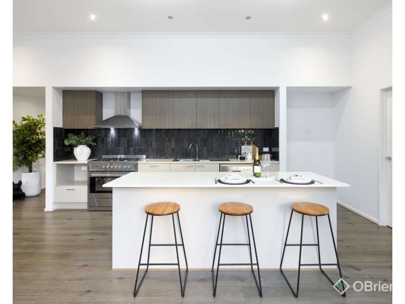21 Streeton Drive, Warragul VIC 3820