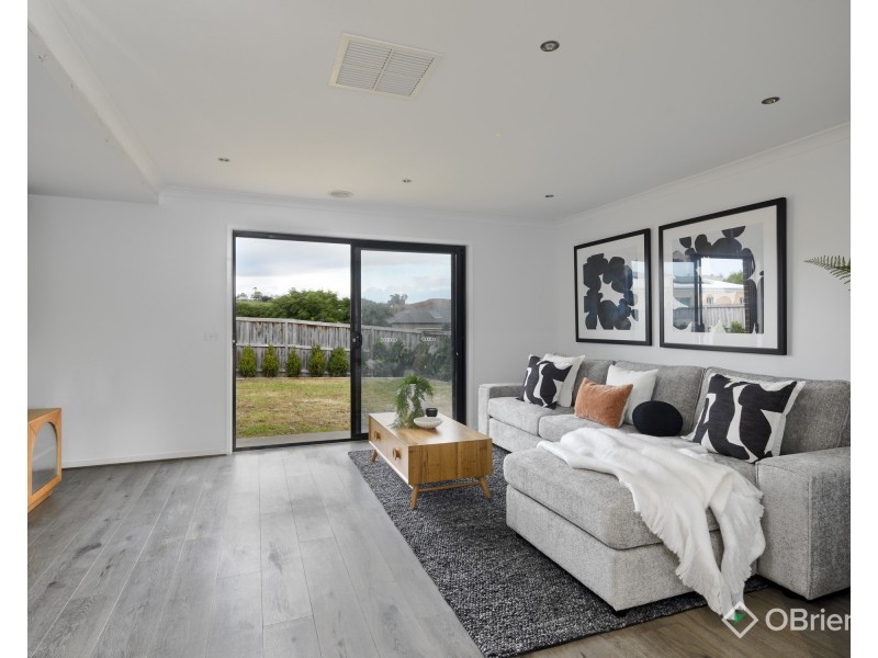 21 Streeton Drive, Warragul VIC 3820