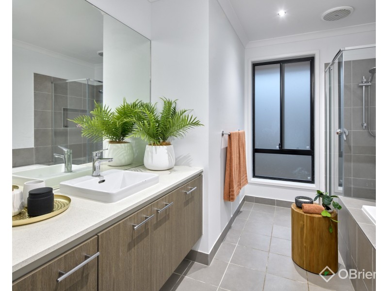 21 Streeton Drive, Warragul VIC 3820
