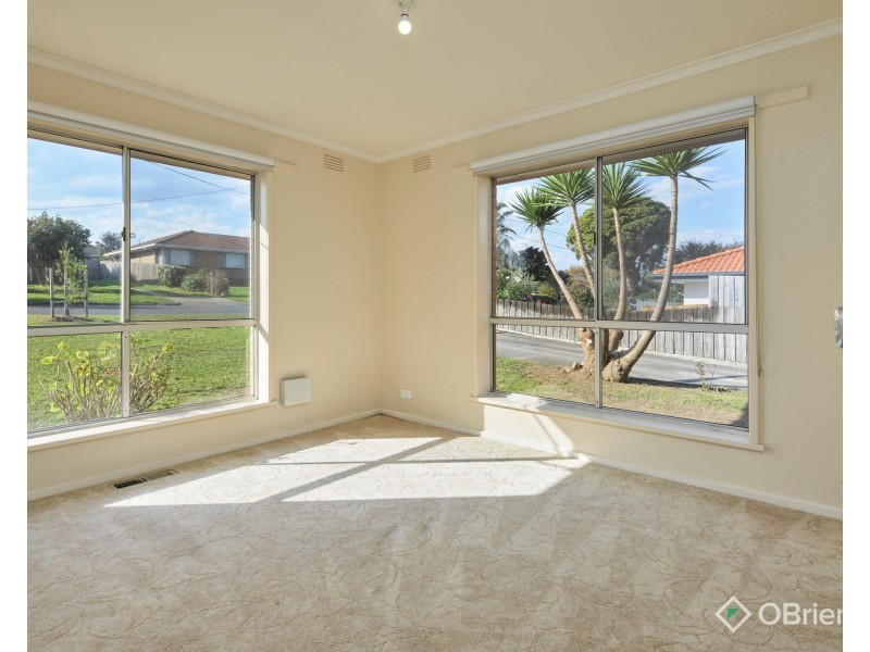 18 Rangeview Street, Warragul VIC 3820