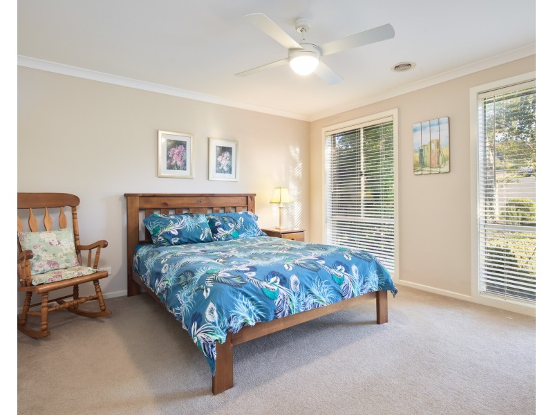 7 Aaron Court, Drouin VIC 3818