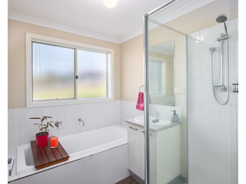 7 Aaron Court, Drouin VIC 3818