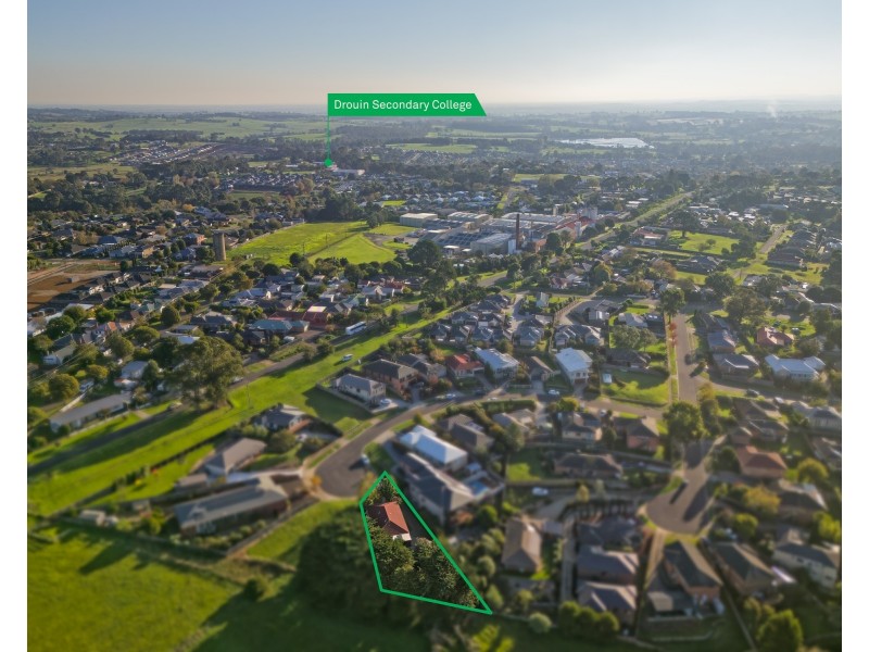 7 Aaron Court, Drouin VIC 3818