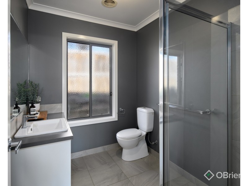 6 Bluestone Court, Warragul VIC 3820