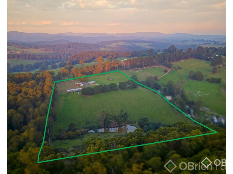 2675 Willow Grove Road, Hill End VIC 3825