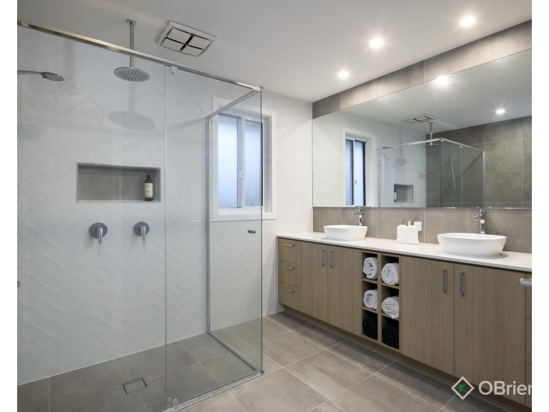 27 Hart Drive, Warragul VIC 3820