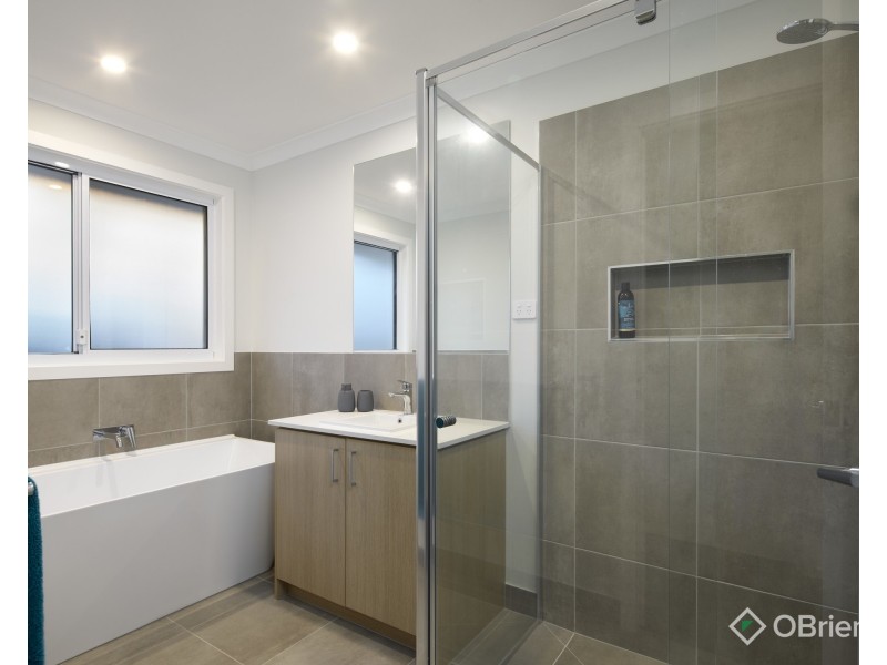 27 Hart Drive, Warragul VIC 3820