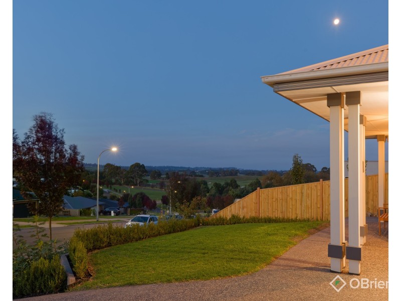 27 Hart Drive, Warragul VIC 3820