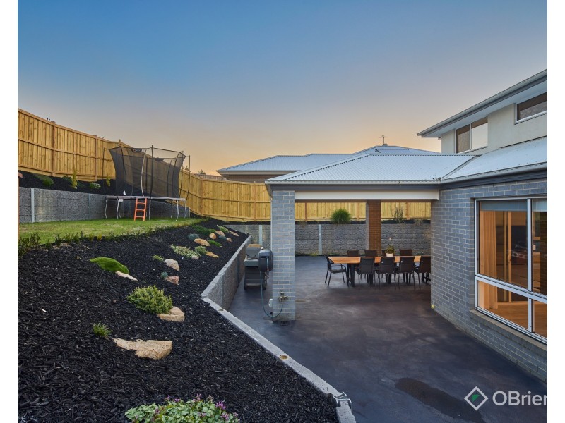 27 Hart Drive, Warragul VIC 3820