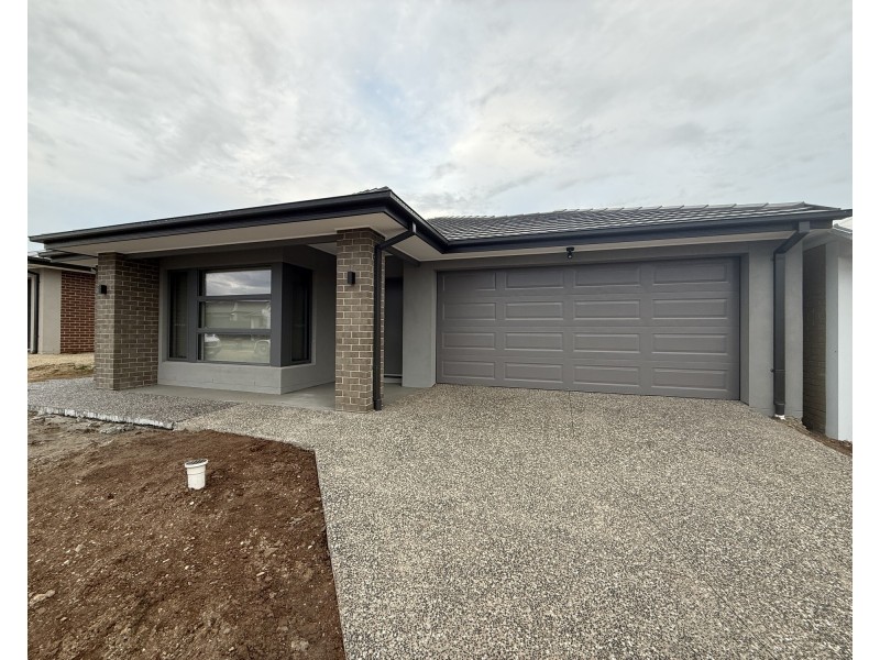 8 Avon Street, Warragul VIC 3820