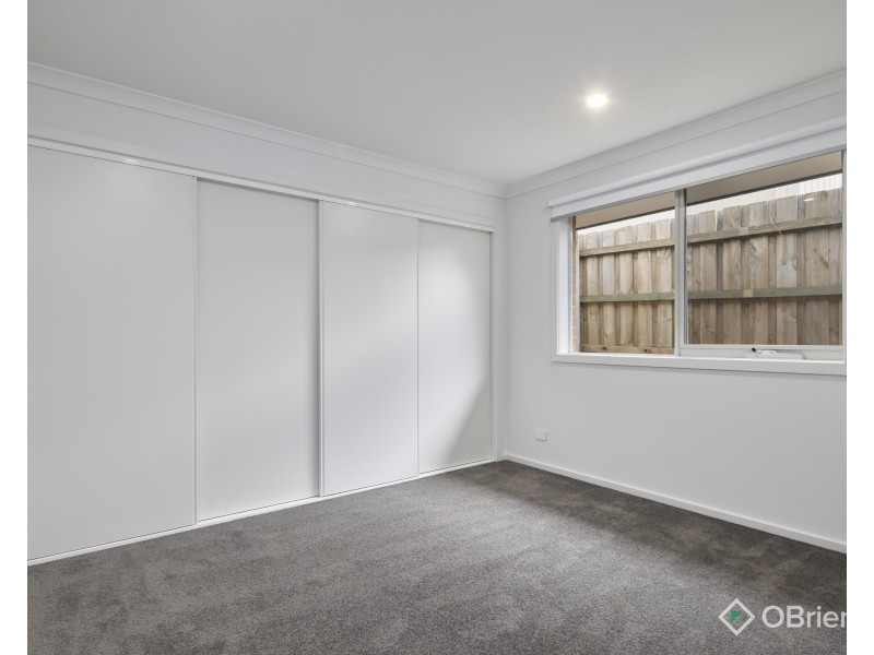 2B Edward Street, Drouin VIC 3818