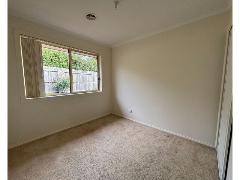 1/2 Cameron Court, Drouin VIC 3818