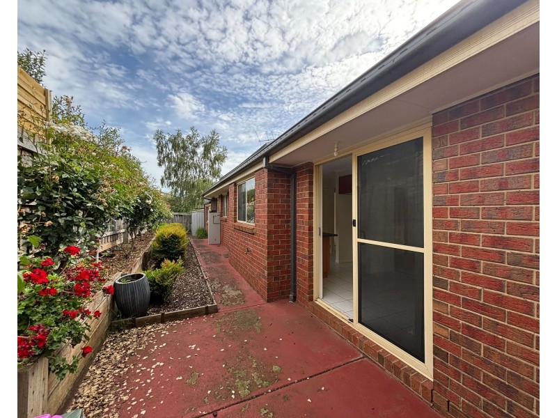 1/2 Cameron Court, Drouin VIC 3818