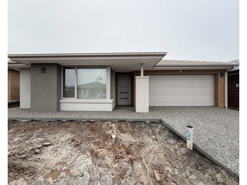 12 Avon Street, Warragul VIC 3820