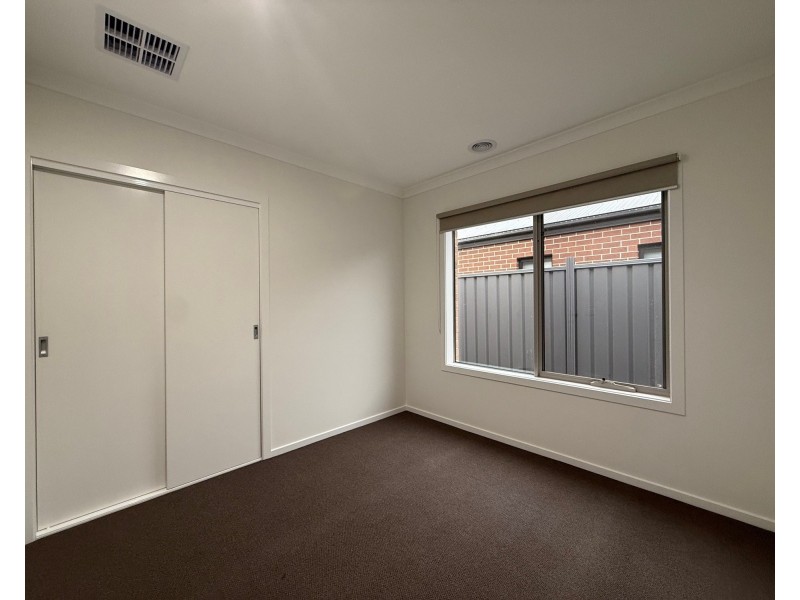 12 Avon Street, Warragul VIC 3820