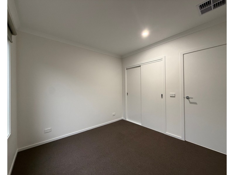 12 Avon Street, Warragul VIC 3820