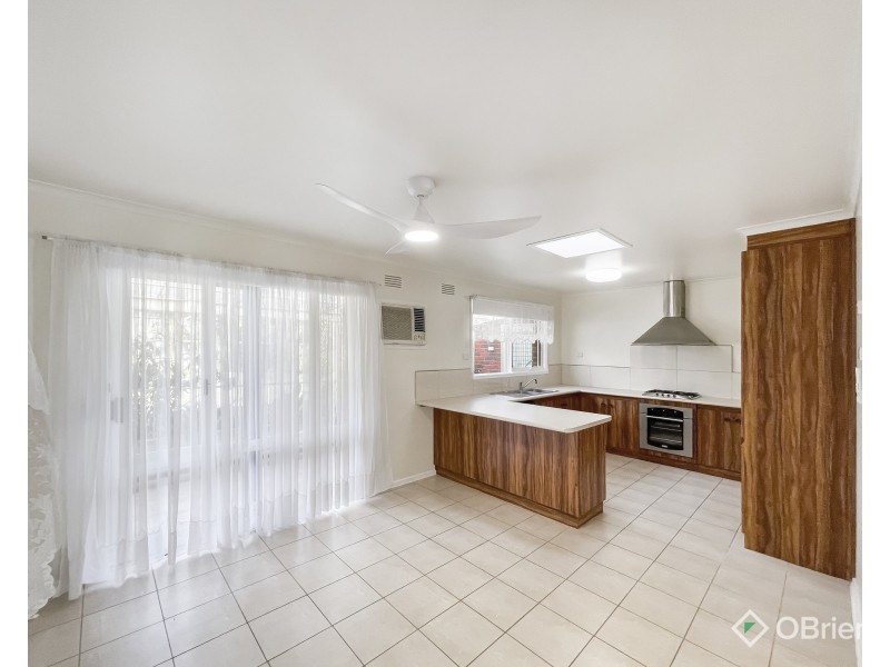 12 Eddington Place, Endeavour Hills VIC 3802