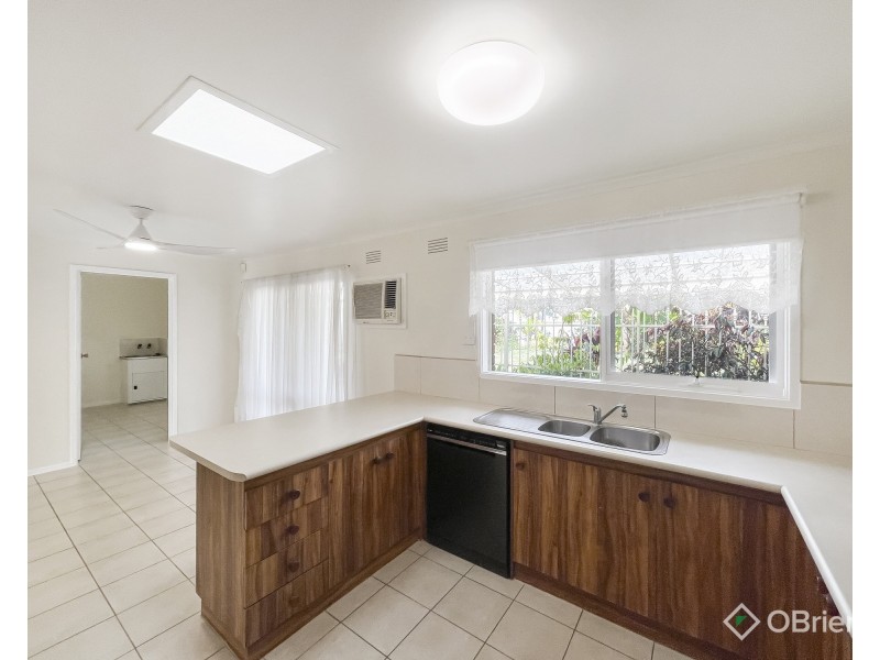 12 Eddington Place, Endeavour Hills VIC 3802