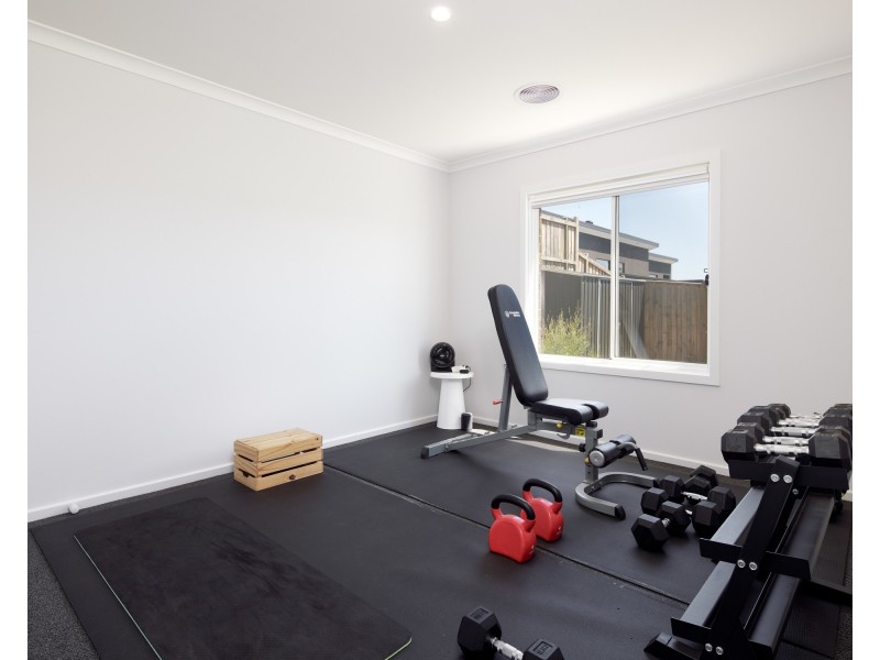 23 Newton Avenue, Warragul VIC 3820