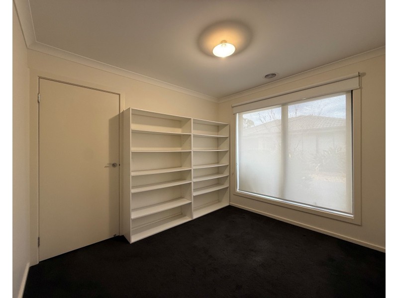 14/98 Lampard Road, Drouin VIC 3818